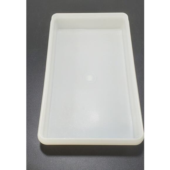 Tupperware 11" x 7" Deli Bacon Keeper Food Storage Container 794 BOTTOM ONLY - Picture 5 of 5